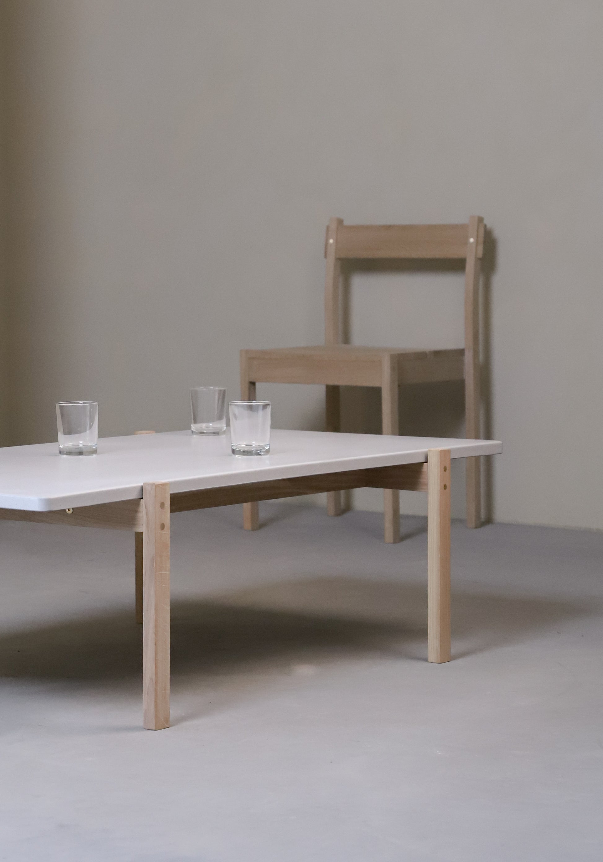 Concrete Light / Oak Light