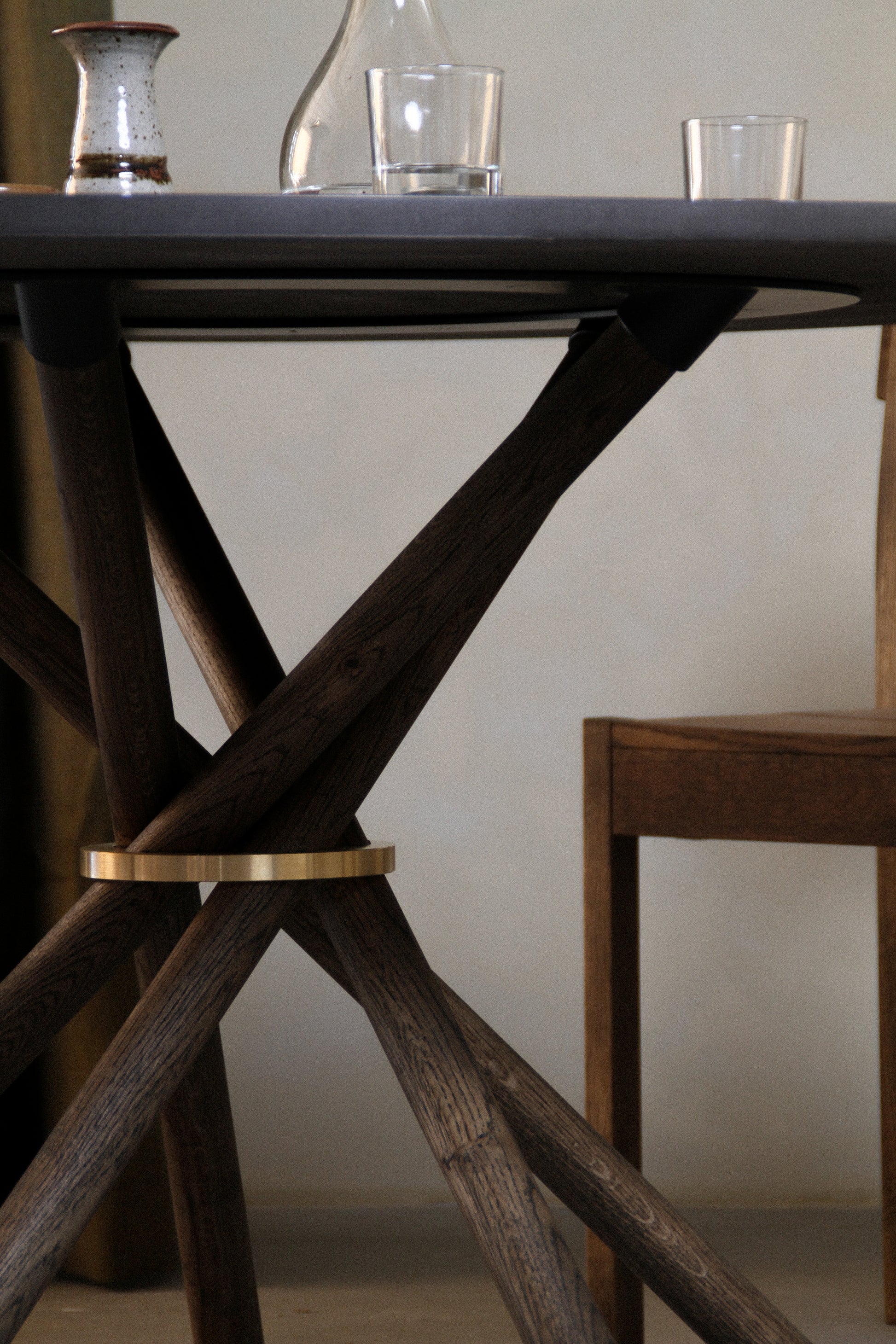 Concrete Dark / Oak Dark