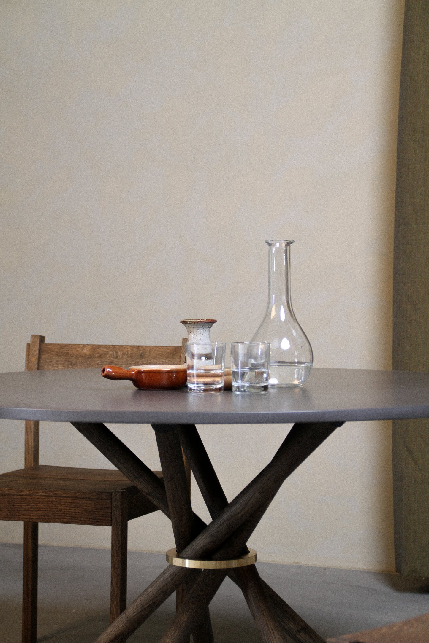 Concrete Dark / Oak Dark