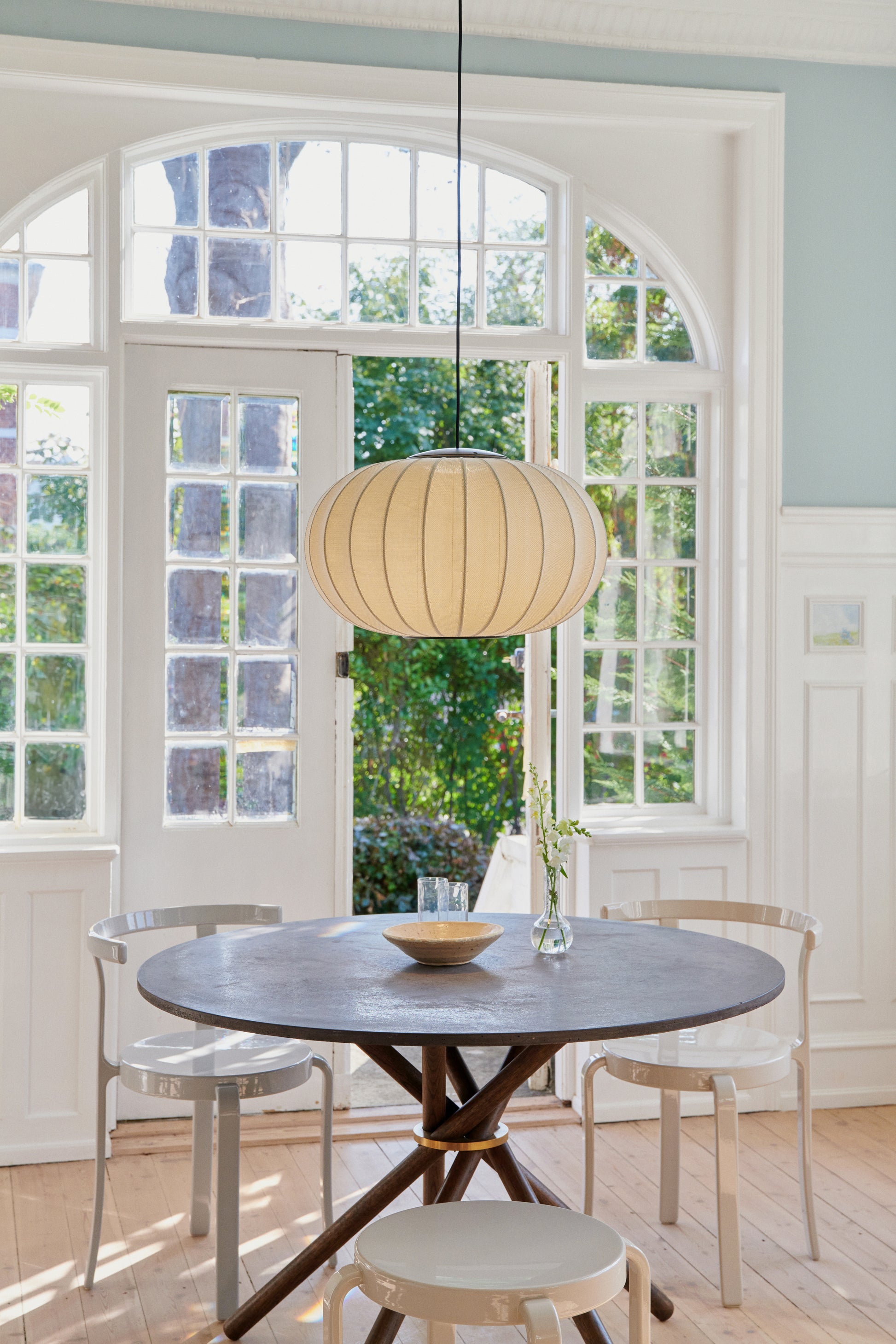 Concrete Dark / Oak Dark